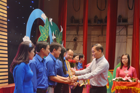 สดุดีเยาวชนดีเด่นในการอนุรักษ์สิ่งแวดล้อม